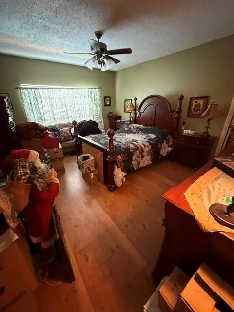 3406 Meadowview Drive, Corinth, TX 76210