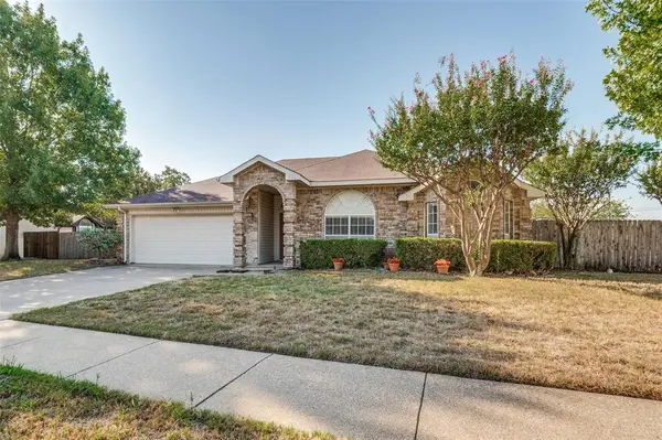 901 Mccomb Lane, Cedar Hill, TX 75104