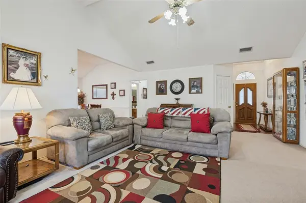 901 Mccomb Lane, Cedar Hill, TX 75104