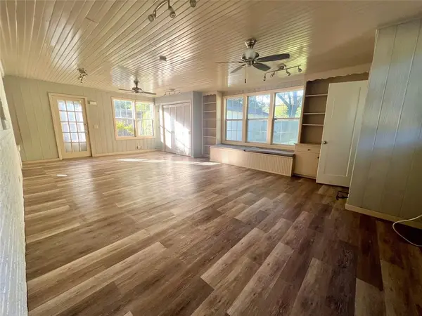 2003 Elizabeth Drive, Brownwood, TX 76801