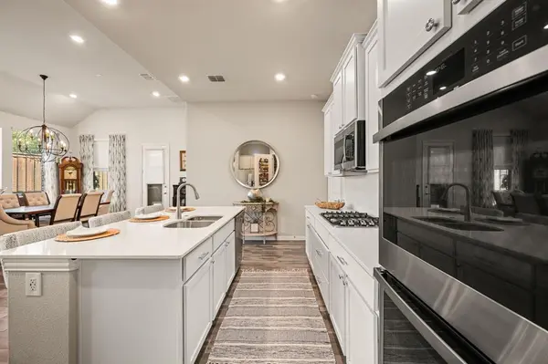 1833 Spotted Fawn Drive, Arlington, TX 76005
