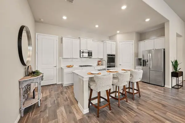 1833 Spotted Fawn Drive, Arlington, TX 76005