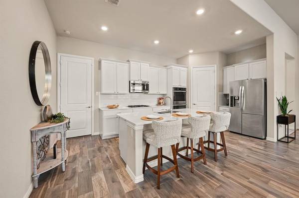 1833 Spotted Fawn Drive, Arlington, TX 76005