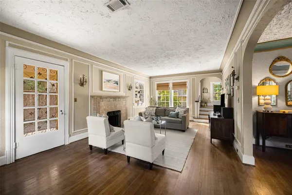 6014 Mercedes Avenue, Dallas, TX 75206