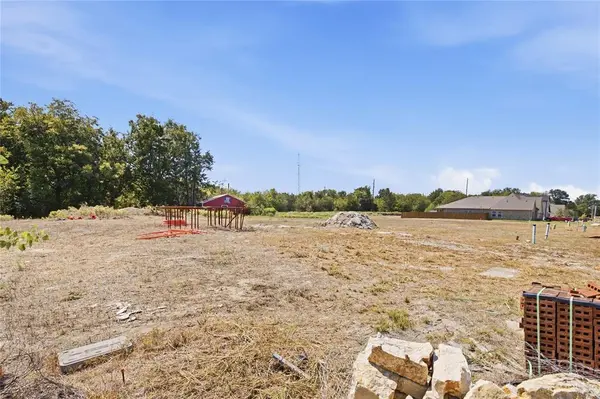300 Trevor Lane, Greenville, TX 75402