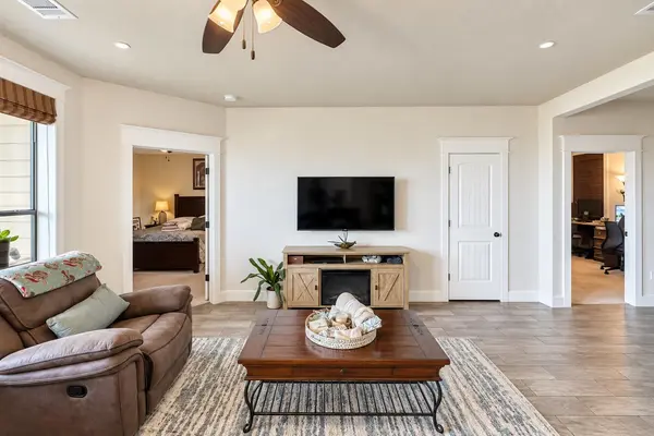 17808 Maritime Point DR #202, Jonestown, TX 78645