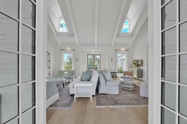 203 Black Wolf RUN, Austin, TX 78738