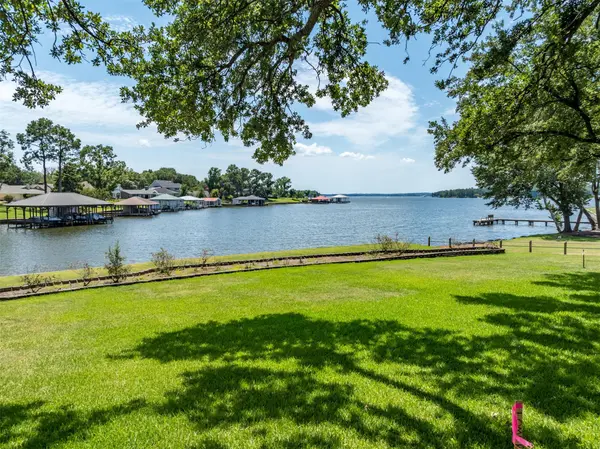 109 Key Allegro DR, Bullard, TX 75757