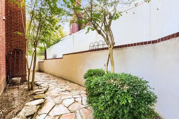 4010 Long Champ DR #22, Austin, TX 78746