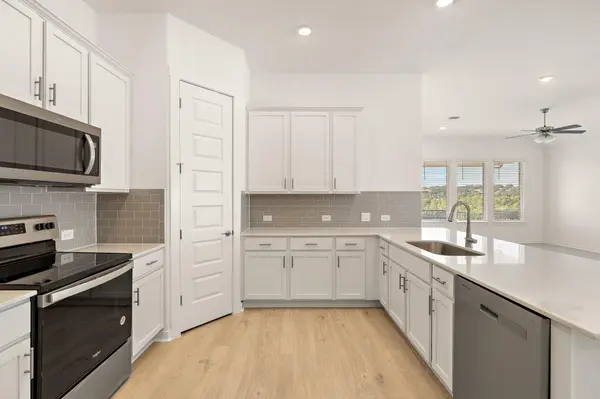 212 Mystic Canyon LN, Georgetown, TX 78628