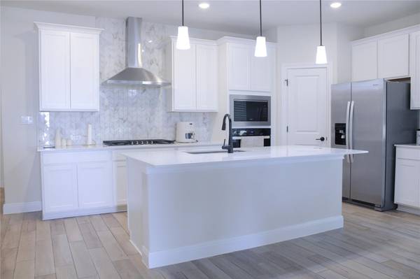 181 Tree Nut LOOP, Buda, TX 78610