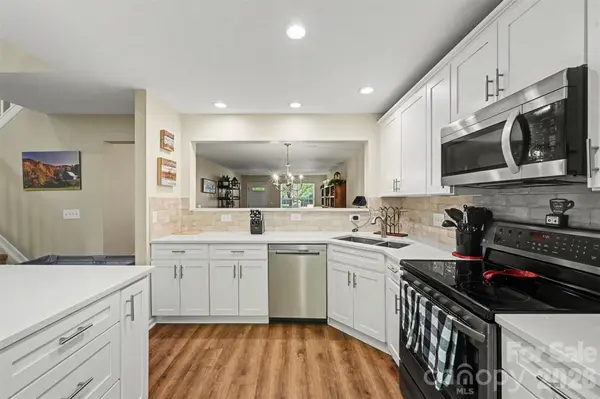9618 Elizabeth Townes LN, Charlotte, NC 28277
