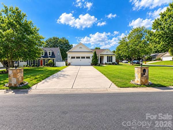11619 Bowsby CT, Charlotte, NC 28215