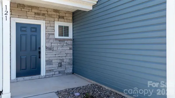 121 Gunwale ST, Statesville, NC 28677