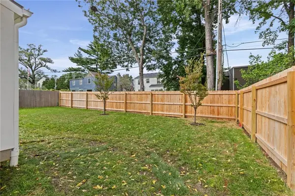 4620 W 70th TER, Prairie Village, KS 66208
