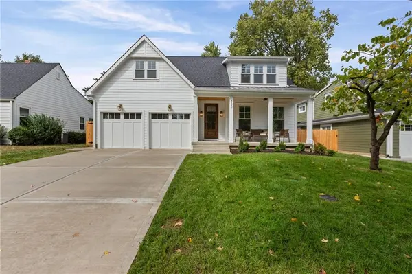 4620 W 70th TER, Prairie Village, KS 66208