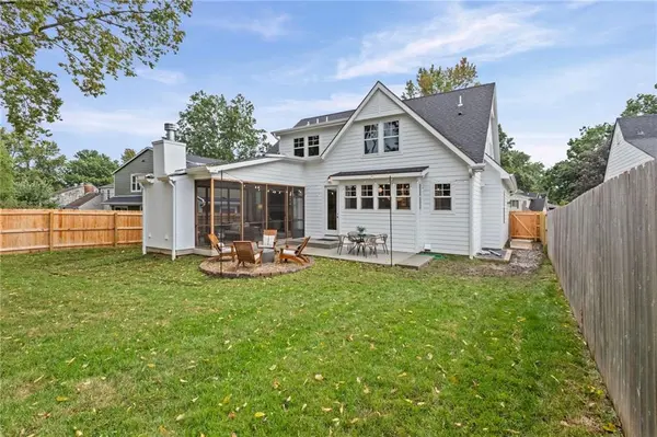 4620 W 70th TER, Prairie Village, KS 66208