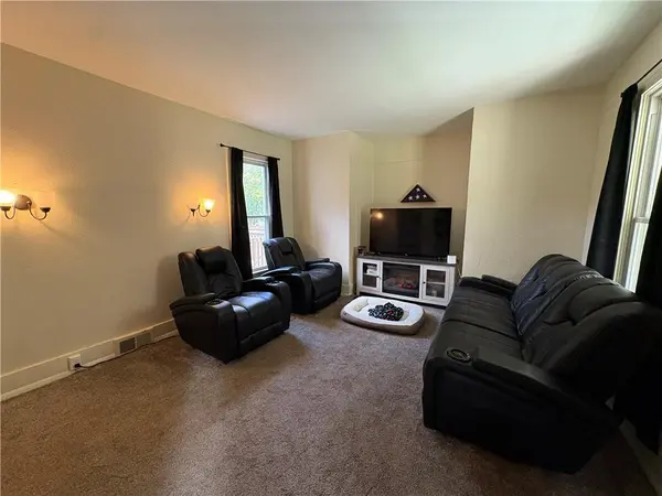 805 W Main ST, Savannah, MO 64485