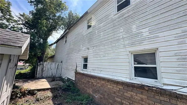 203 County RD, Monett, MO 65708
