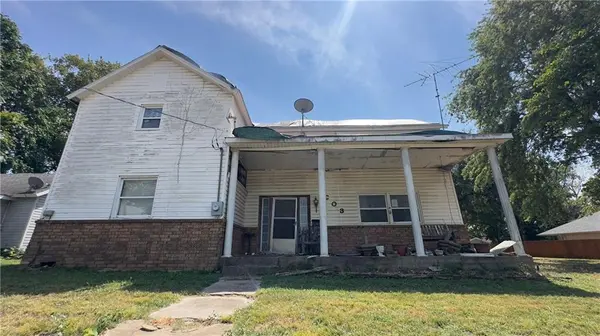 203 County RD, Monett, MO 65708