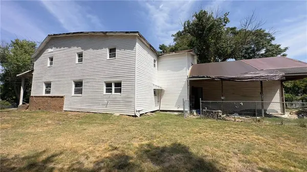 203 County RD, Monett, MO 65708