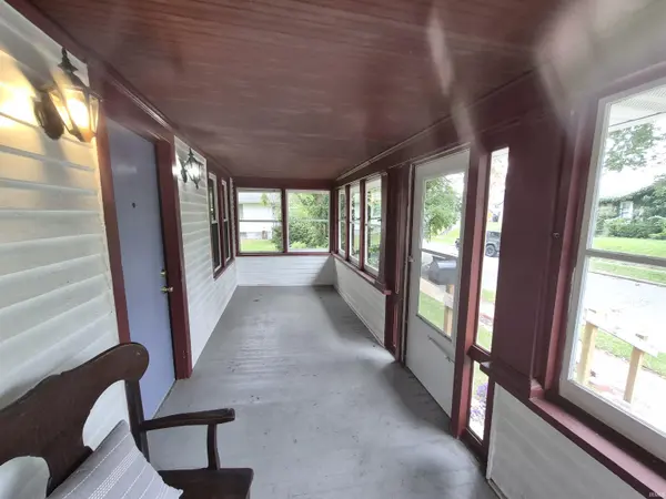 927 Oaklawn ST, South Bend, IN 46615