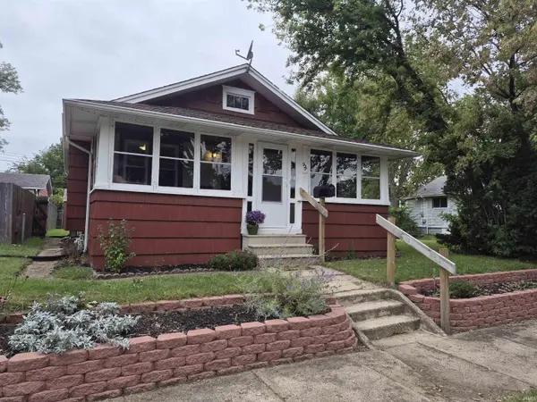 927 Oaklawn ST, South Bend, IN 46615