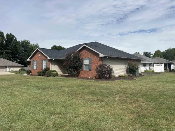 4114 Lee DR, Jasper, IN 47546