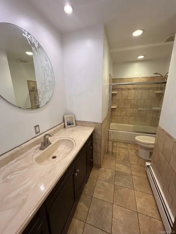 75 Jewel ST #1, Brentwood, NY 11717