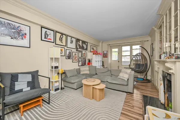 67-76 Booth Street #2i, Forest Hills, NY 11375