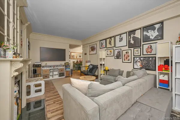 67-76 Booth Street #2i, Forest Hills, NY 11375