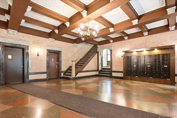 83-19 116th ST #6D, Kew Gardens, NY 11415