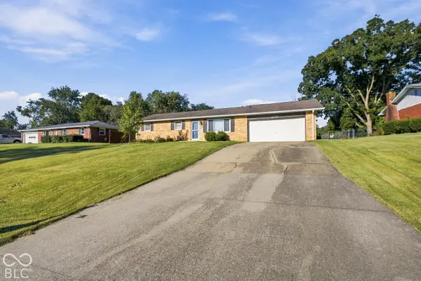 2730 Rogers ST, Columbus, IN 47201