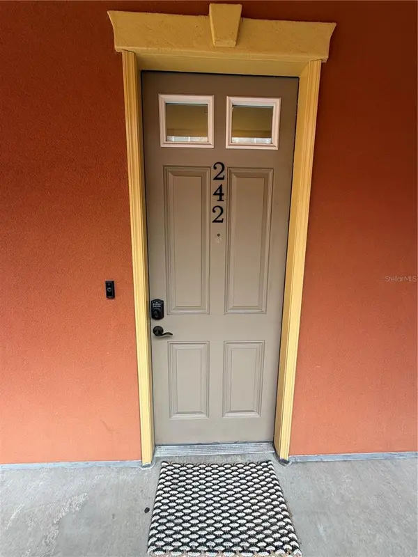 1320 NW 3RD AVE #242, Gainesville, FL 32603