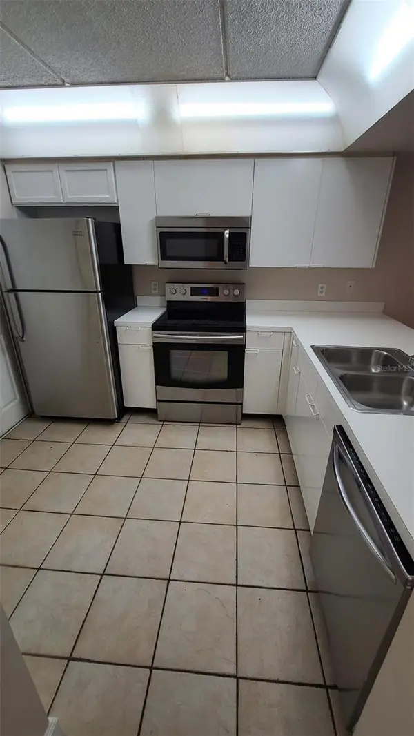 5644 BLUE SHADOWS CT #65-2, Orlando, FL 32811
