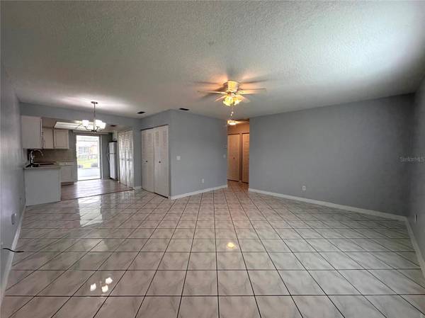 22 W COUNTRY COVE WAY, Kissimmee, FL 34743