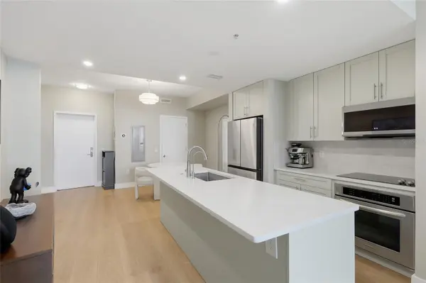 912 CHANNELSIDE DR #2315, Tampa, FL 33602