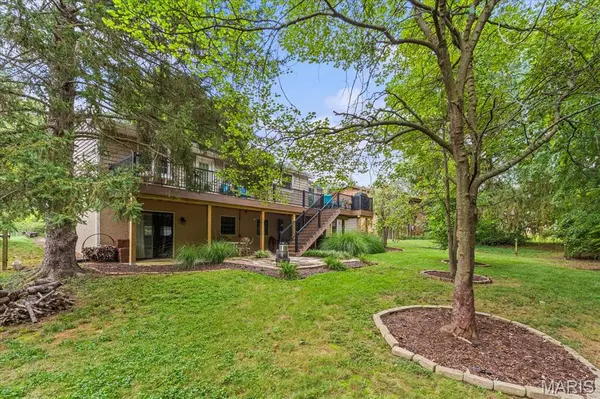 1303 Desoto DR, O'fallon, IL 62269