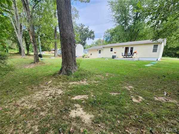 9349 Elm Loop DR, Pevely, MO 63070