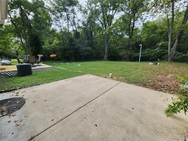 9349 Elm Loop DR, Pevely, MO 63070