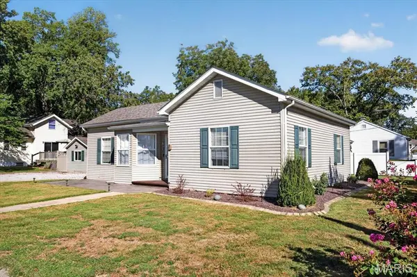 1411 Jefferson ST, Carlyle, IL 62231