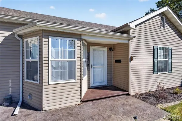 1411 Jefferson ST, Carlyle, IL 62231