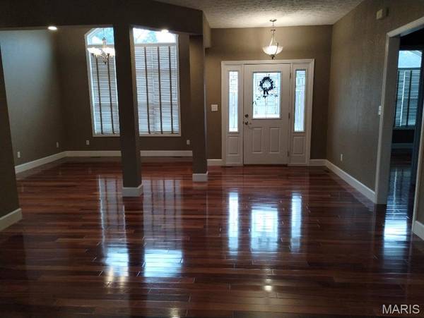 300 Sooter LN, Rolla, MO 65401