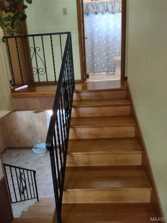 121 Hilda Crow DR, Sullivan, MO 63080