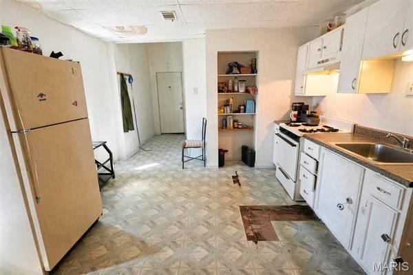 112 W Main ST #110, Mount Olive, IL 62069
