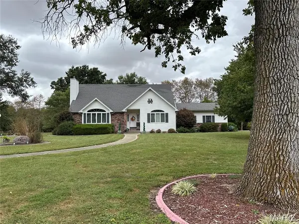546 S 5th ST, Witt, IL 62094