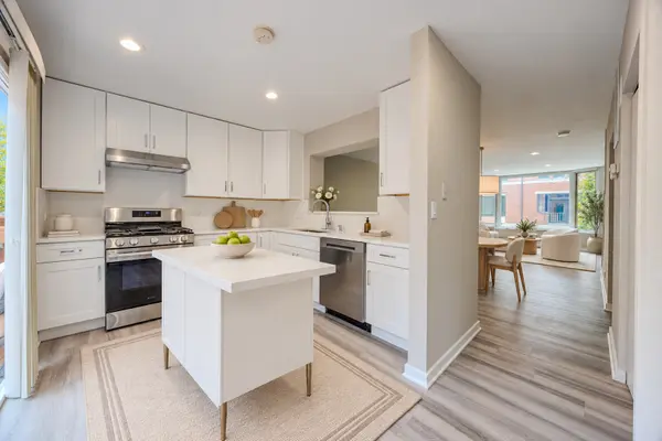 2730 N GREENVIEW AVE #M, Chicago, IL 60614