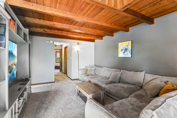 15850 Laramie AVE #302, Oak Forest, IL 60452