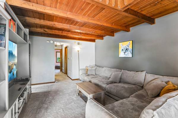 15850 Laramie AVE #302, Oak Forest, IL 60452