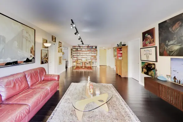 235 Ridge RD #1F, Wilmette, IL 60091